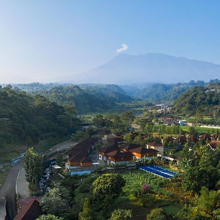 Jsi Resort Puncak Esterno foto