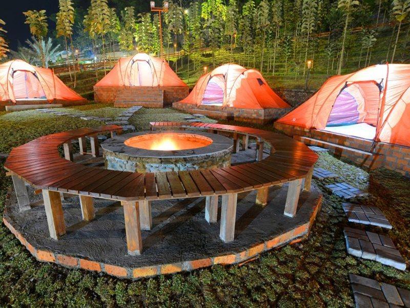 Jsi Resort Puncak Esterno foto